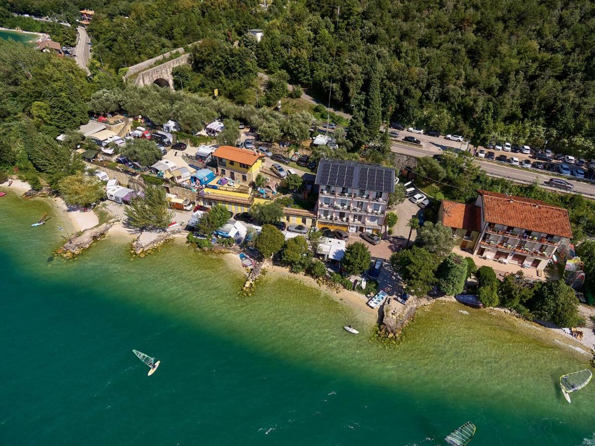 Albergo Campeggio Bommartini Malcesine Esterno foto