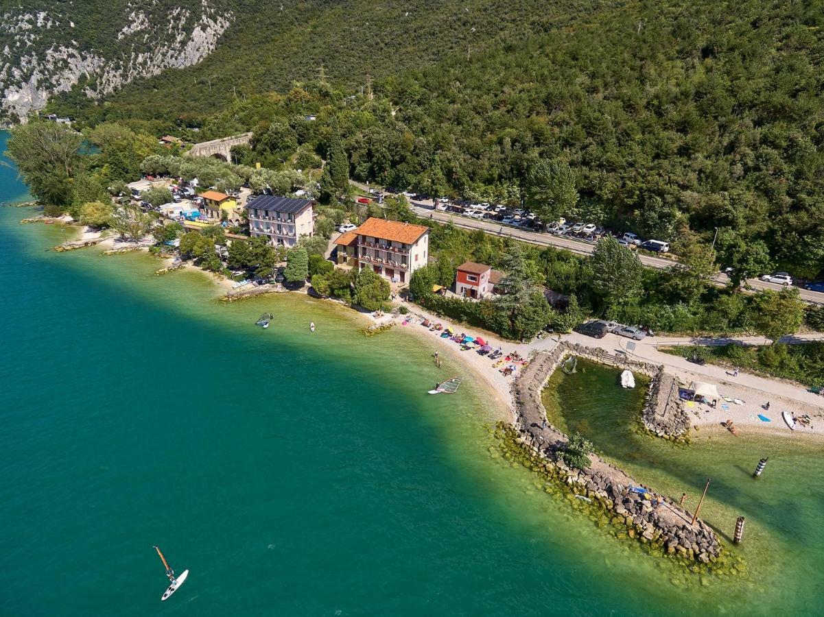 Albergo Campeggio Bommartini Malcesine Esterno foto